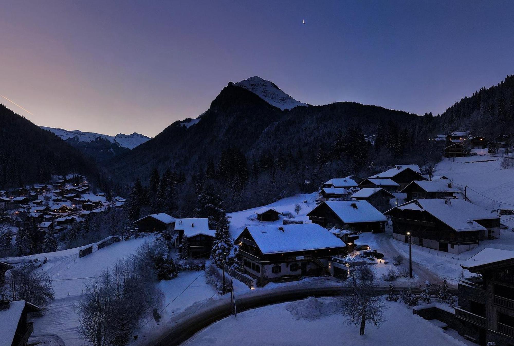 Le Passionnant Hotel Morzine Exterior foto